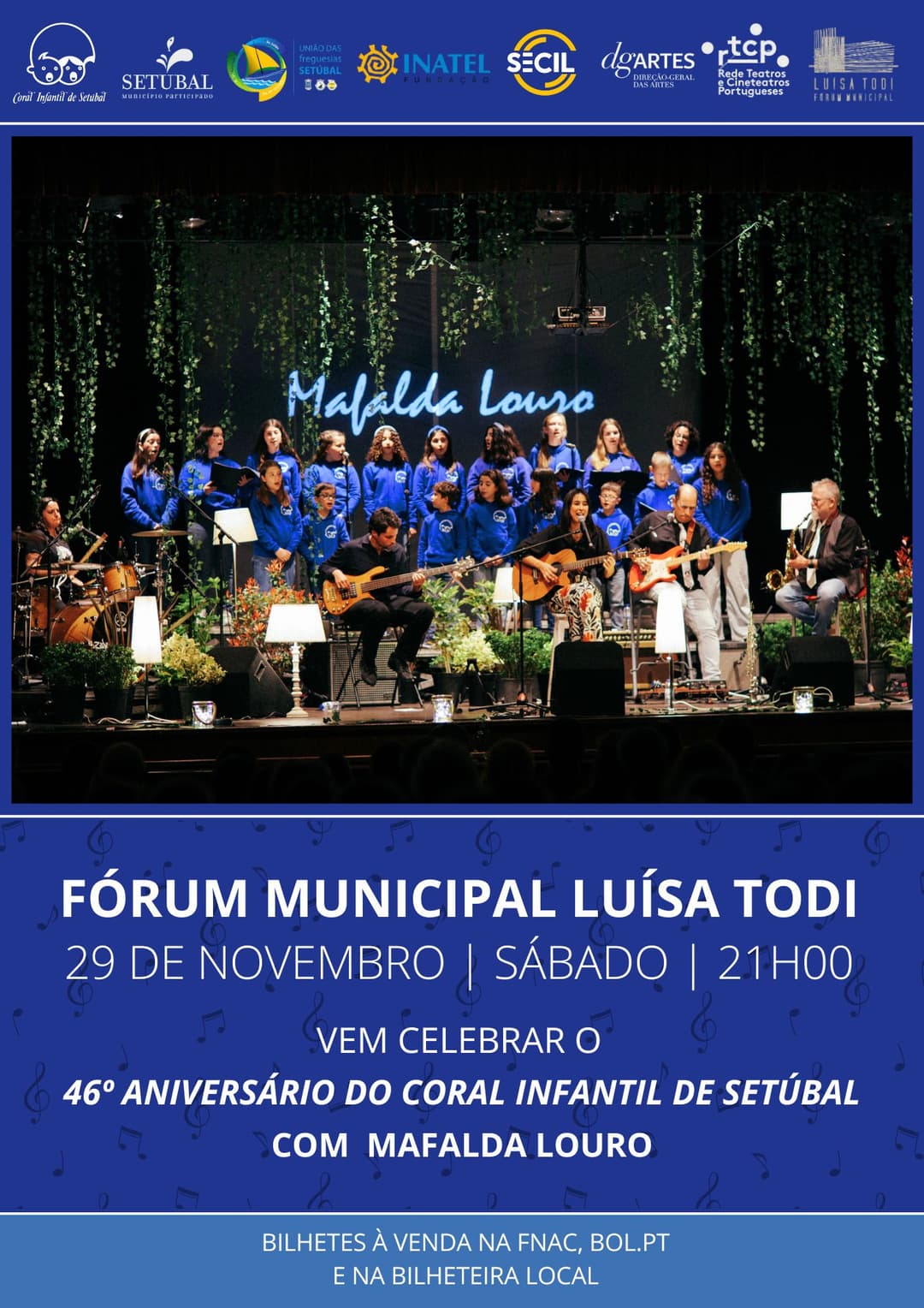 Coral infantil a atuar em palco